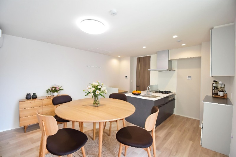 居室・リビング　ＣＧ画像の為実際は家具・家電の設置無し。