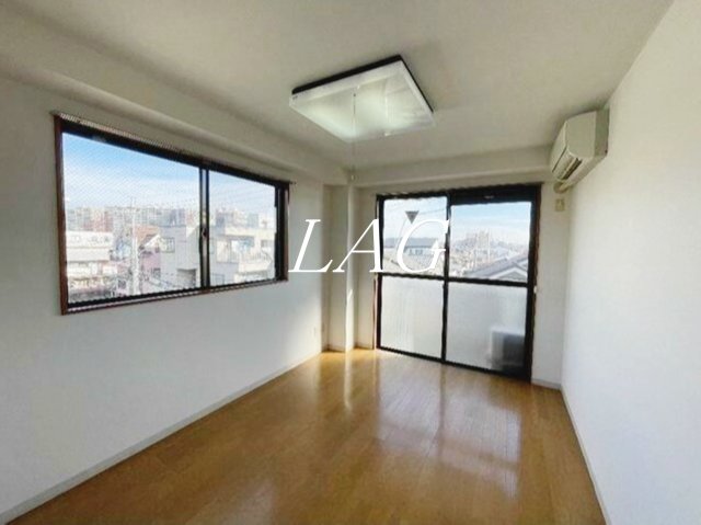 居室・リビング　洋室のお部屋です。