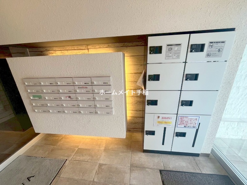 エントランス　宅配、メールボックス付きで便利です！