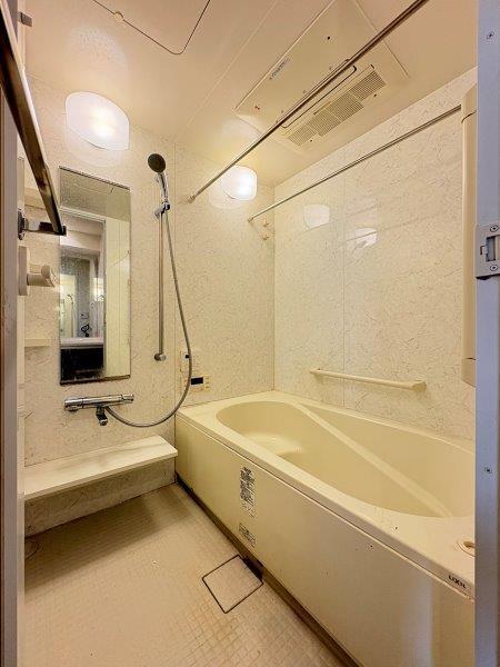 バス・シャワールーム　バス