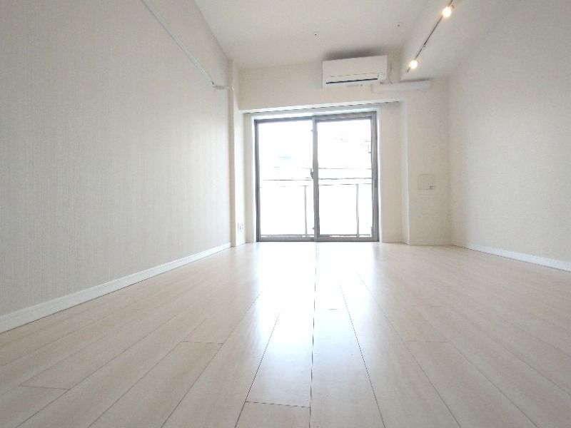 居室・リビング　☆明るい居室☆