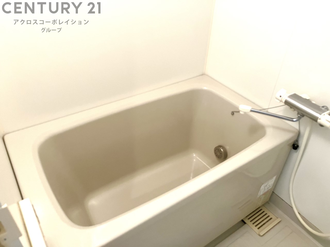 バス・シャワールーム　シンプルなユニットバス♪