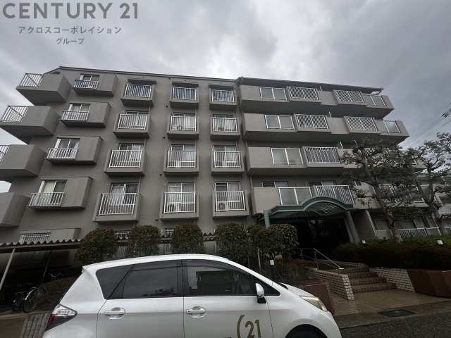 建物外観　敷地内に駐輪場あります♪