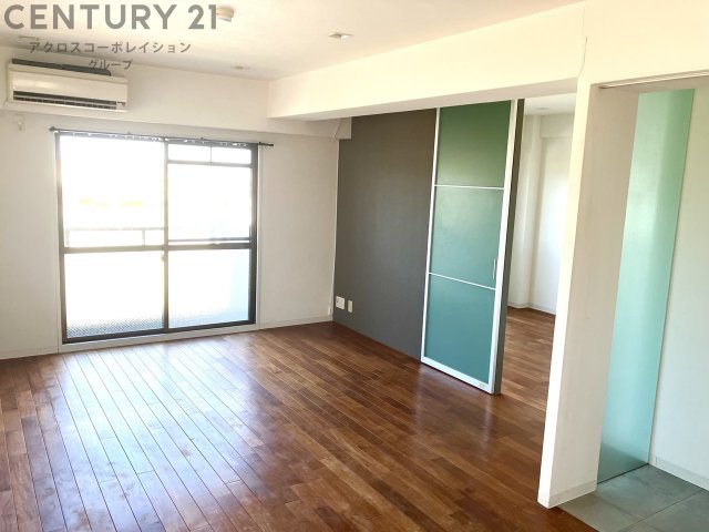 居室・リビング　明るいLDKです♪