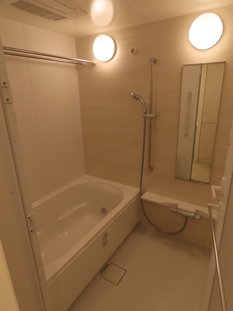 バス・シャワールーム　※写真は同タイプ住戸です。