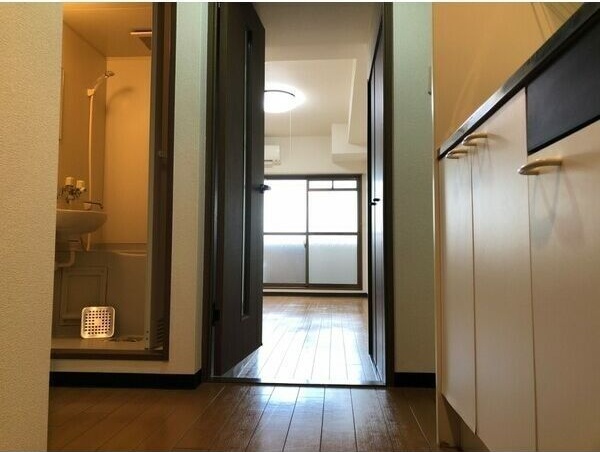 玄関　名古屋で一番初期費用の安い賃貸専門の不動産会社です(^^)