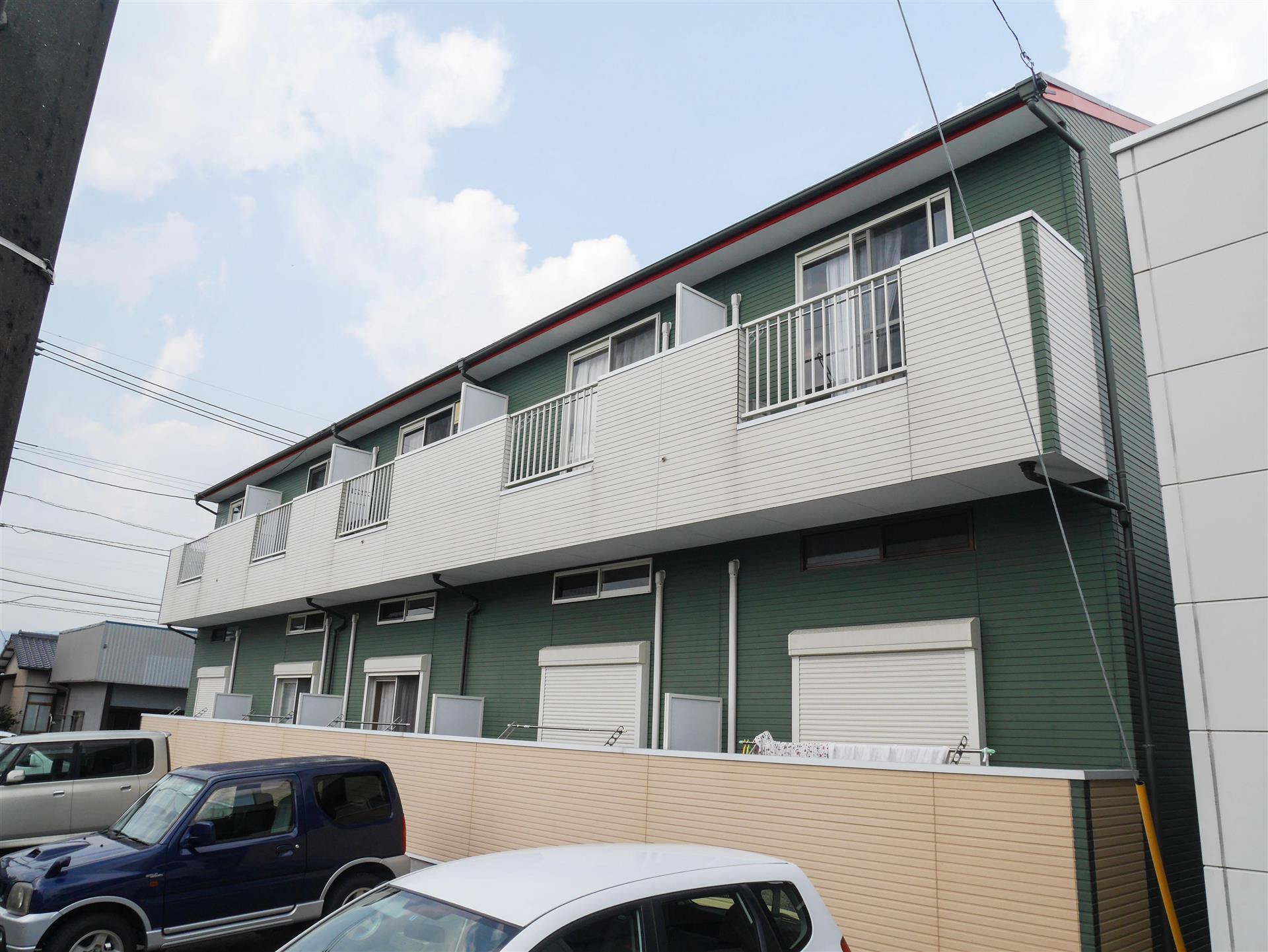 エントランス　建物外観