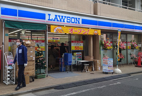 コンビニ　ローソン 巣鴨江戸橋通店（コンビニ）まで413m