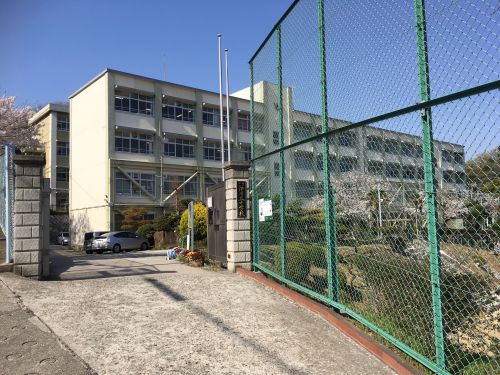 中学校　神戸市立 伊川谷中学校（中学校）まで770m