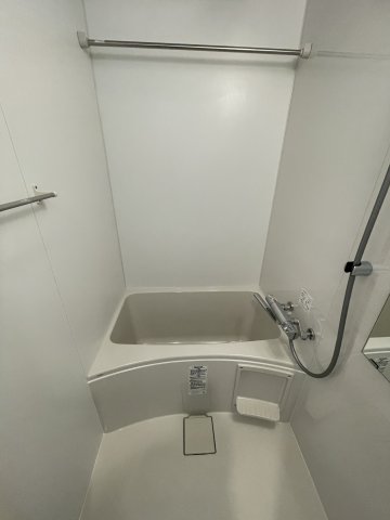 バス・シャワールーム　(参考)同マンション他部屋の写真　反転