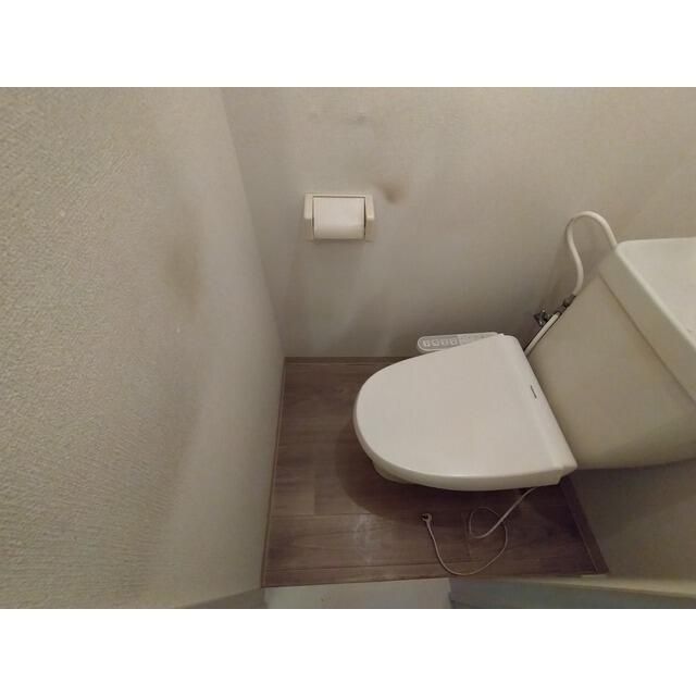 トイレ　写真はリフォーム前