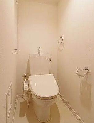 トイレ　同タイプ部屋　参考写真です