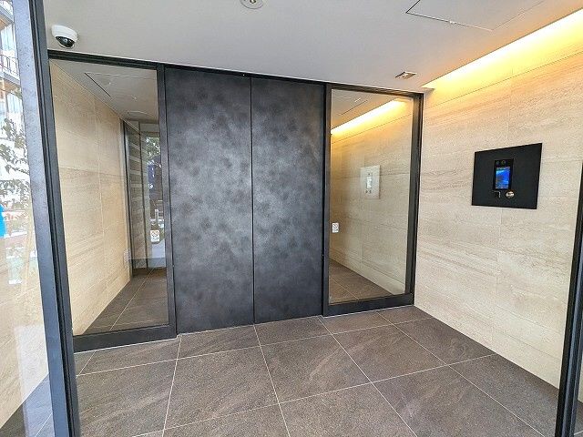 エントランス　建物の内部です