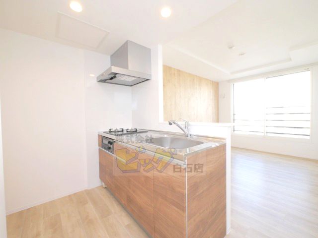 キッチン　人気で使用しやすい対面式システムキッチンです♪