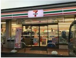 コンビニ　セブンイレブン横浜駒岡4丁目店（コンビニ）まで440m