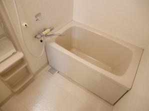 バス・シャワールーム　１日の汗や疲れはこちらで洗い流してください