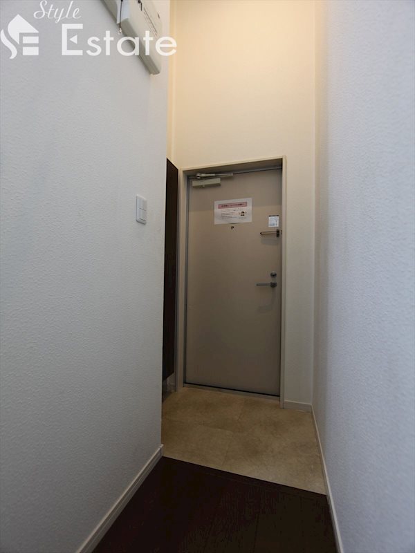 玄関　同所別の部屋の写真