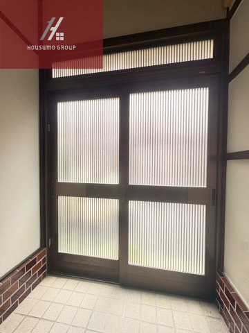 玄関　収納もある玄関です