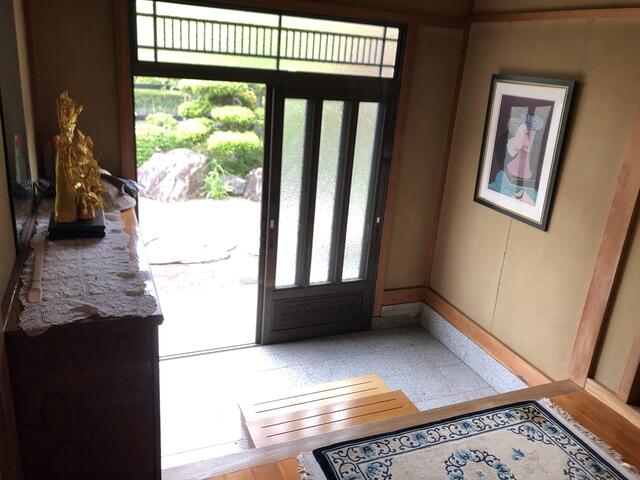 玄関　落ち着いた玄関です
