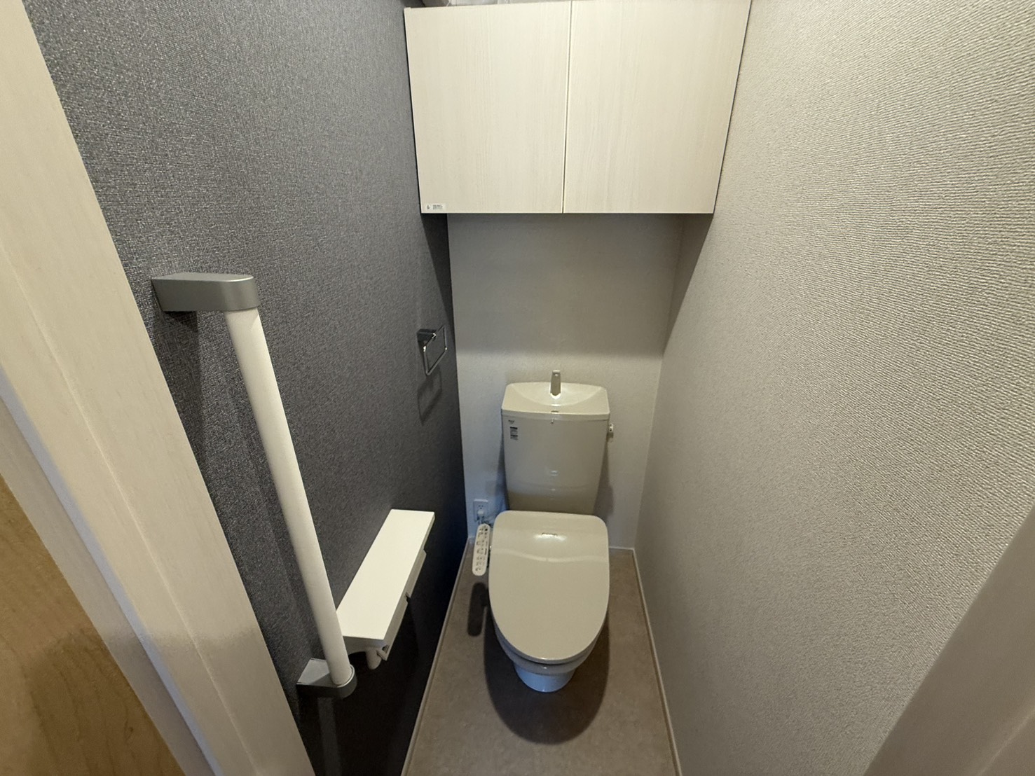 トイレ　写真は同施工会社別物件同間取りのものを使用しております。