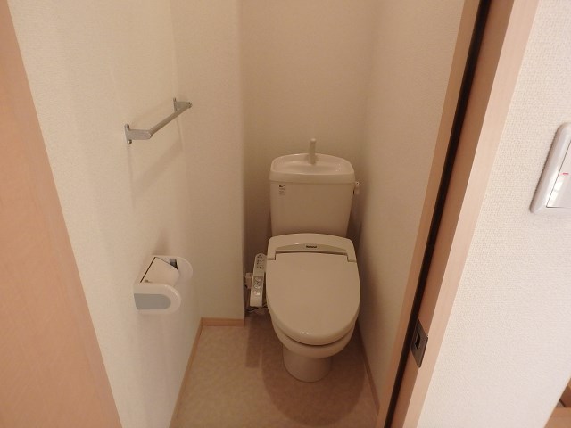 トイレ　同物件別室参考写真