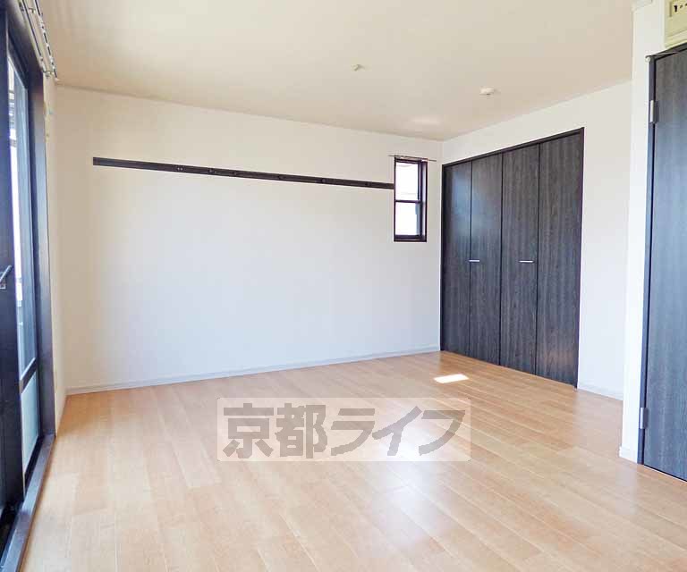 居室・リビング　広々とした室内です。