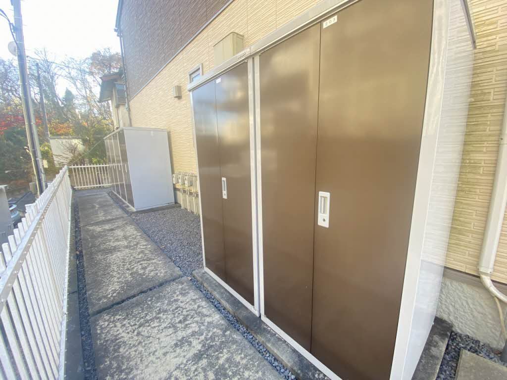 建物外観　ストッカー