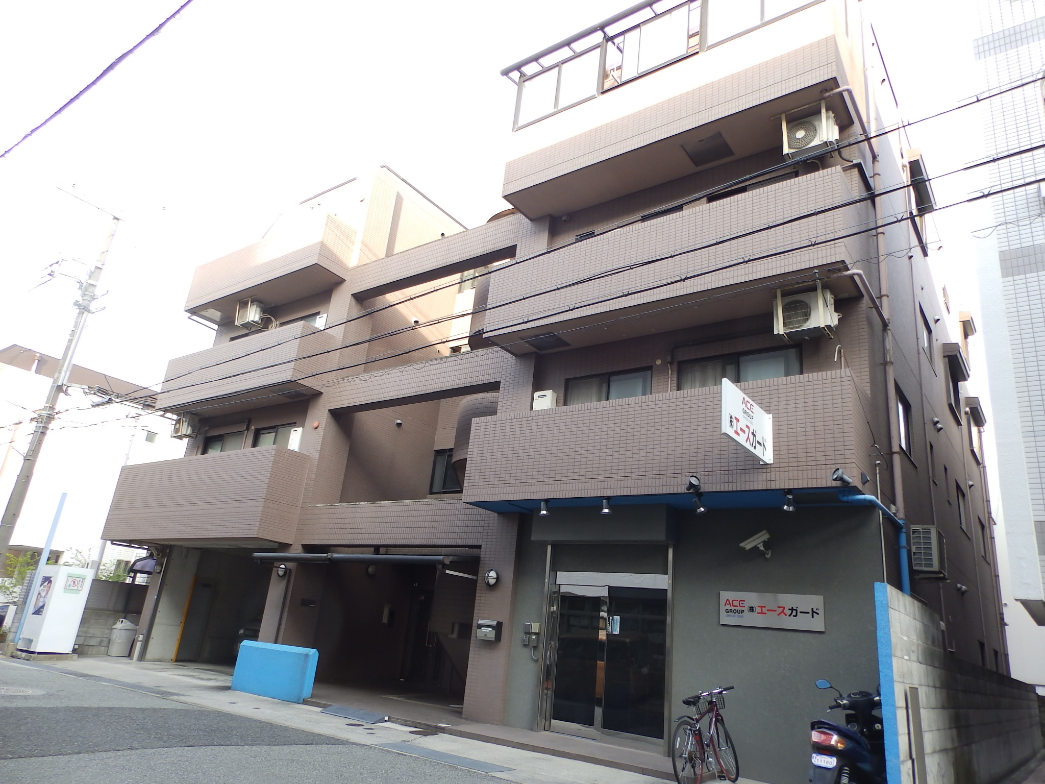 建物外観　駅にも近く便利です