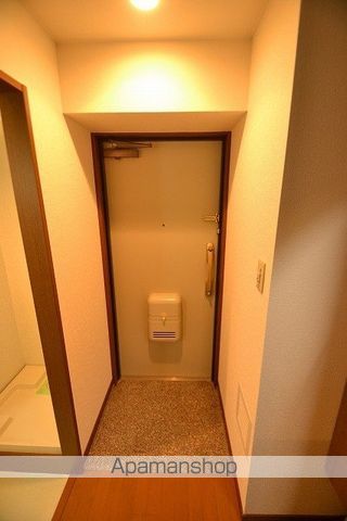 ウイング十日市の玄関写真