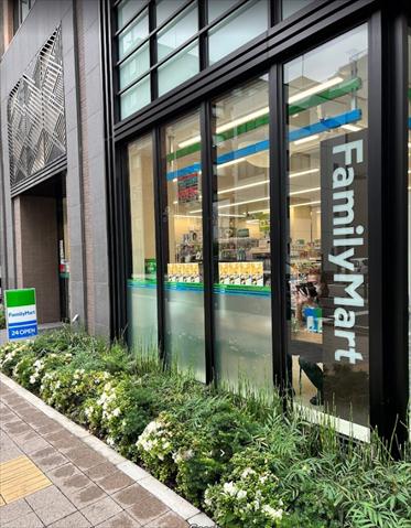コンビニ　ファミリーマート東日本橋三丁目店（コンビニ）まで95m