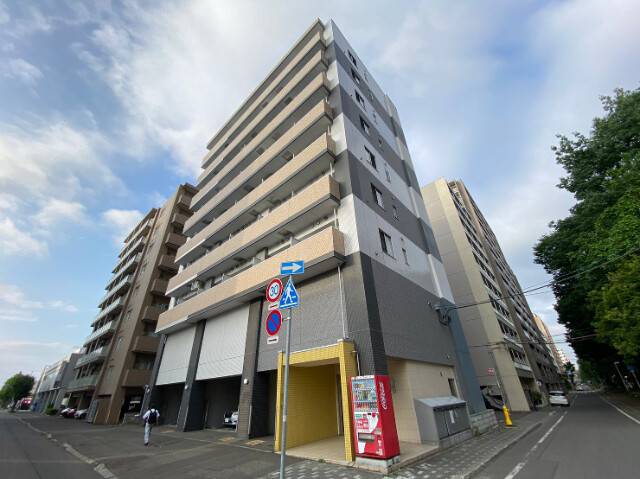建物外観　札幌市中央区北４条西「ＰＲＩＭＥ知事公館」