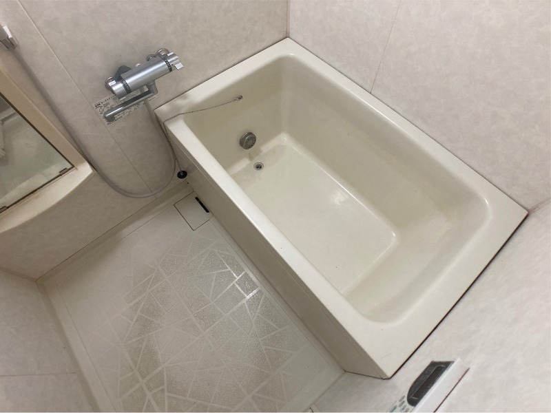 バス・シャワールーム　お風呂になります。一日の疲れを癒してくださいね。