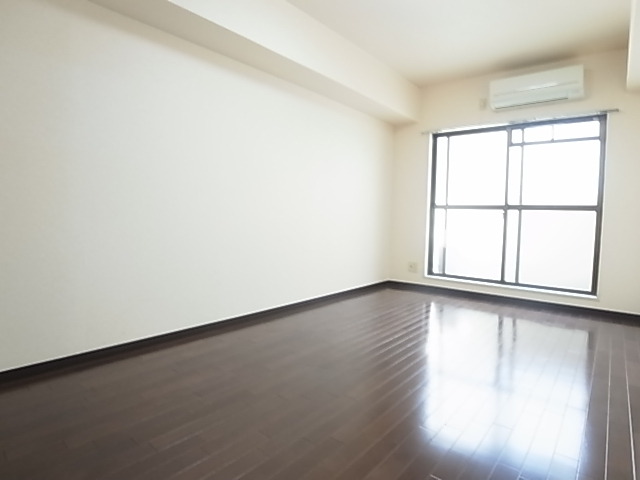 居室・リビング　見ての通り日当たり良好のお部屋です。
