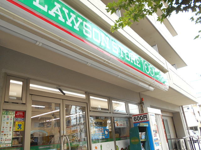 コンビニ　ローソンストア100淀川西三国店（コンビニ）まで379m