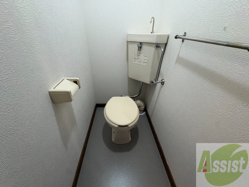 トイレ　こちらはトイレです。清潔感があり、安心して使用できます。
