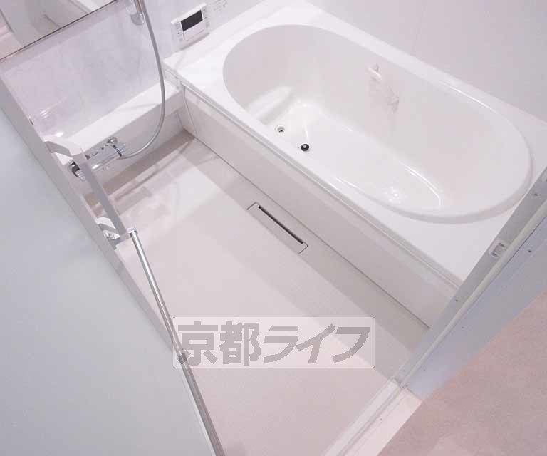 バス・シャワールーム　広々したお風呂
