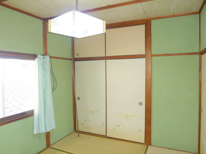 その他部屋・スペース　西側和室６．０帖カーテン残置物ですが綺麗です