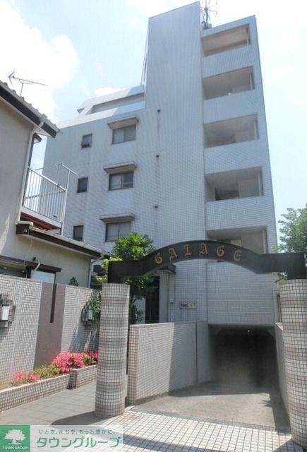 建物外観　鉄筋コン造６階建てマンション