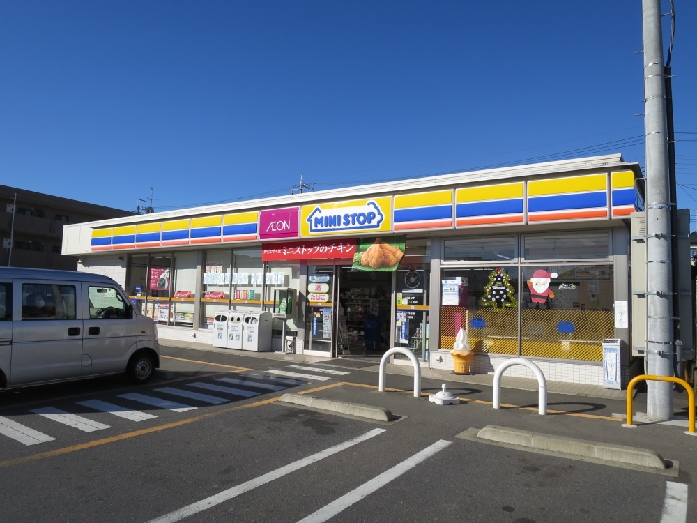 コンビニ　ミニストップ千葉桜木６丁目店（コンビニ）まで562m