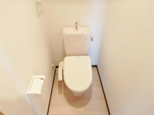 トイレ　嬉しいシャワートイレもございます