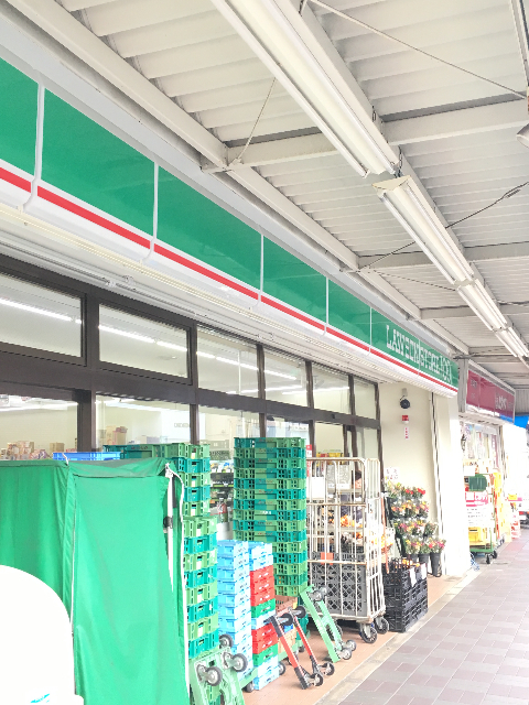 コンビニ　ローソンストア１００両国店（コンビニ）まで319m