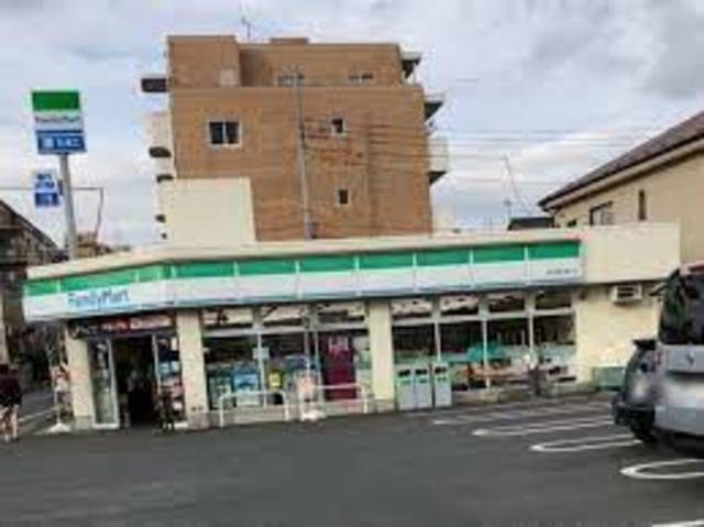 コンビニ　ファミリーマート関町庚申通り店（コンビニ）まで560m