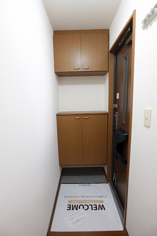 玄関　使い勝手の良いシューズボックスが備え付けられています。