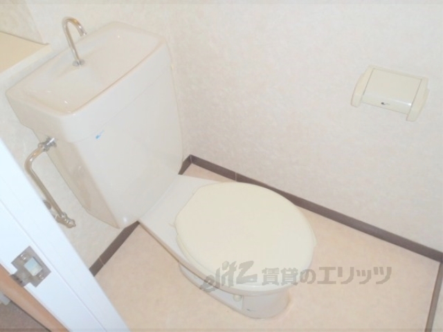 トイレ　風呂・トイレ別となっております。