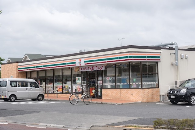 コンビニ　セブンイレブン日野栄町4丁目店（コンビニ）まで536m