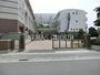 中学校　朝霞市立朝霞第一中学校（中学校）まで927m