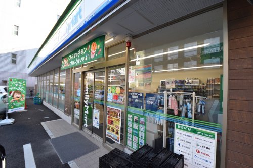 コンビニ　ファミリーマート 浜松町駅南店（コンビニ）まで841m