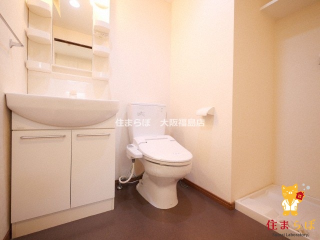 地下鉄御堂筋線 江坂駅 徒歩7分 7階建 築19年のトイレ写真