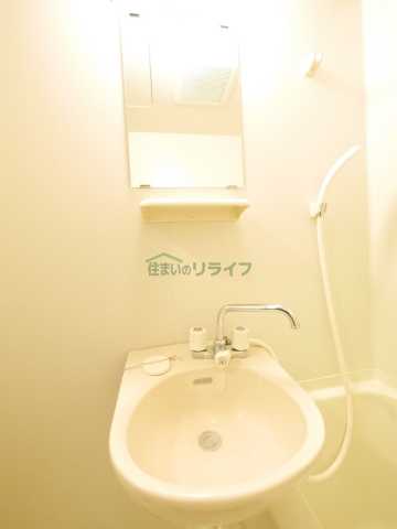 洗面設備　※参考写真　反転タイプ（間取り）の写真となります。