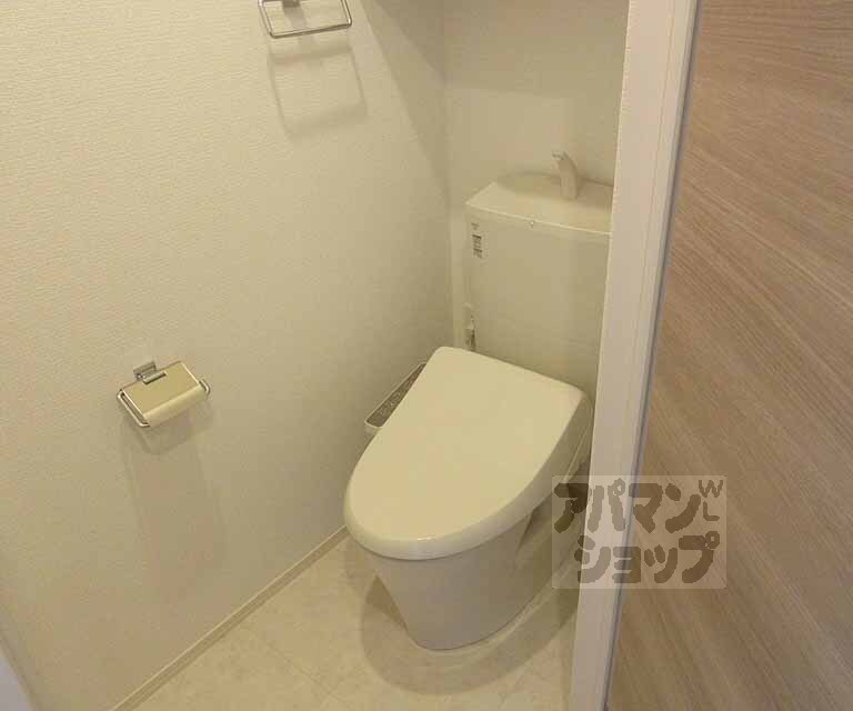 トイレ　清潔感のあるトイレです